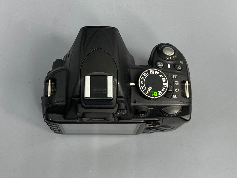 Nikon D3100 не работает