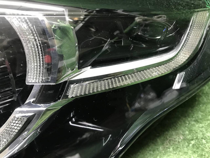 Фара левая LR Discovery Sport (2014-2019) ксенон