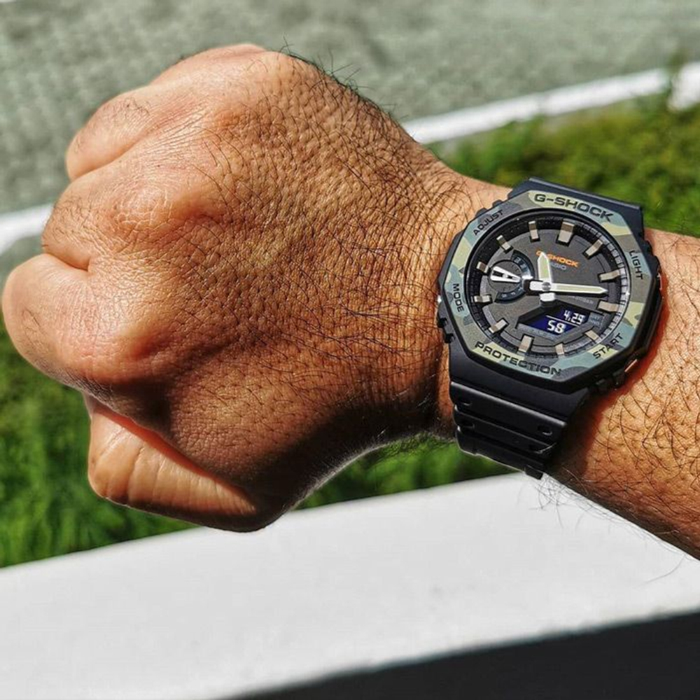 Японские наручные часы Casio G-SHOCK GA-2100SU-1A