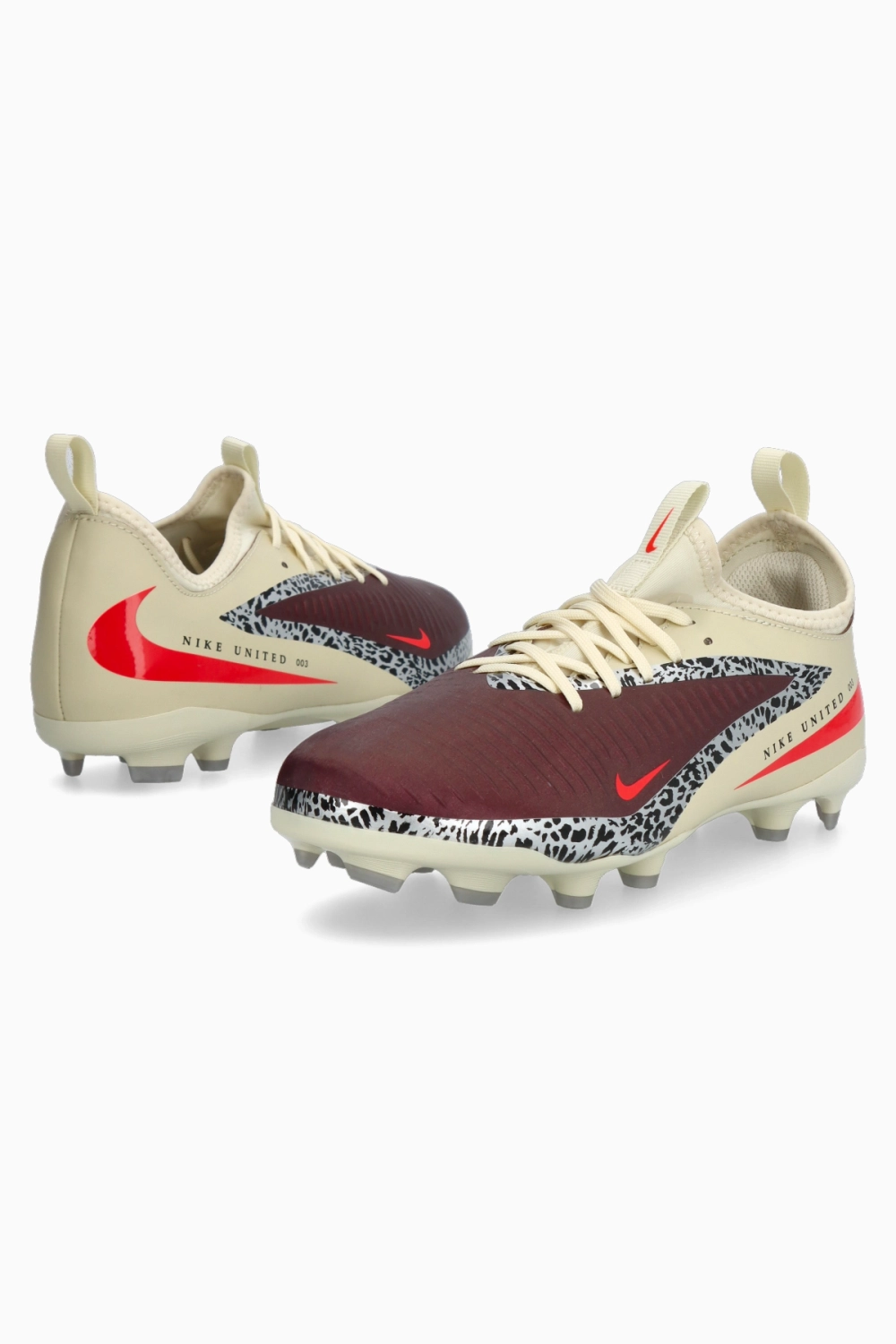 Бутсы Nike Phantom 6 Low Academy FG/MG Junior