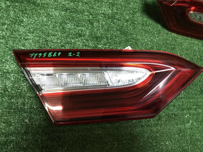 Фонарь Комплект Toyota Camry XV70 (2017-н.в.) LED