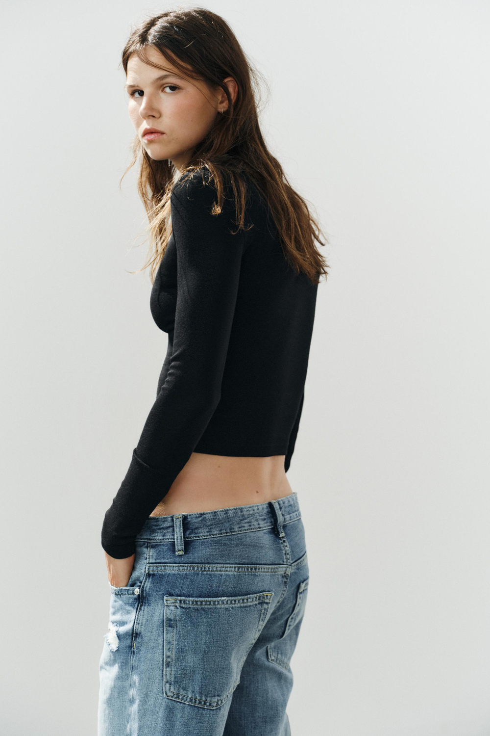 ZARA ХЛОПКОВАЯ ФУТБОЛКА С ДЛИННЫМИ РУКАВАМИ, ЧЕРНЫЙ