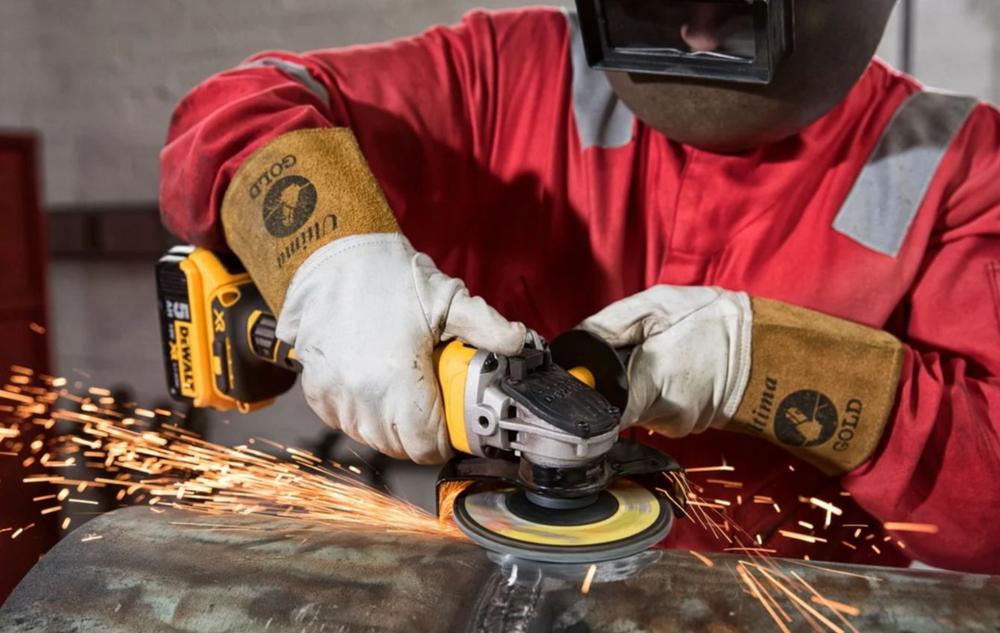 Аккумуляторная угловая шлифмашина Dewalt DCG405P3, 18 В, 125 мм, 9000 об/мин, с 3 АКБ 5 Ач и ЗУ, в кейсе TSTAK DCG405P3-QW