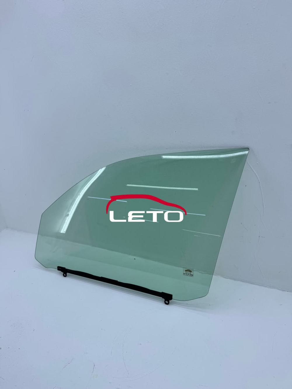 Стекло двери (FR, LH) 68102-60631 6810260631
