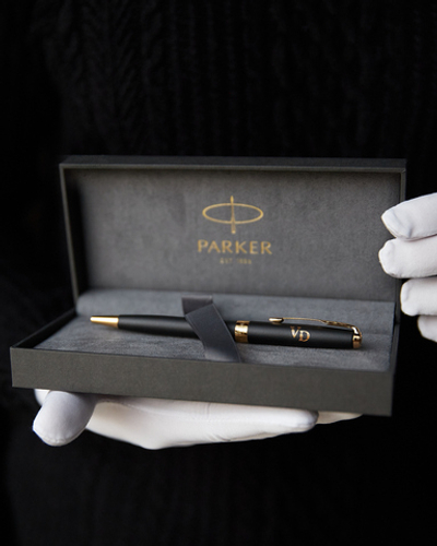 Набор с гравировкой: Ежедневник и Шариковая ручка Parker Sonnet Black GT (покрытие - матовый лак)