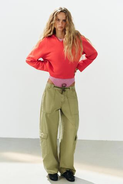 ТОЛСТОВКА С ЭФФЕКТОМ ПОТЕРТОСТИ И КАПЮШОНОМ — ZARA