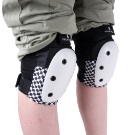Защита Tech Team ARMOR BASIC M2 white