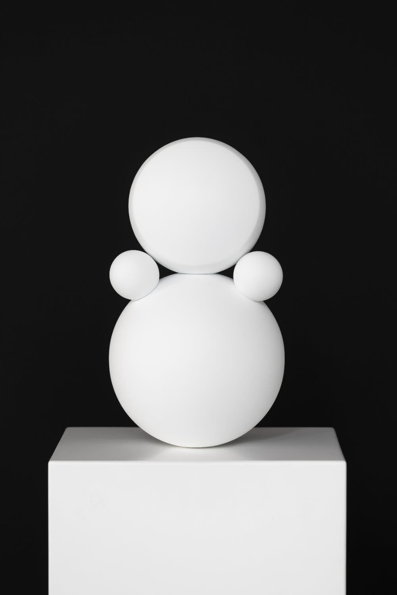 Григорий Орехов. Агата в белом, 2019