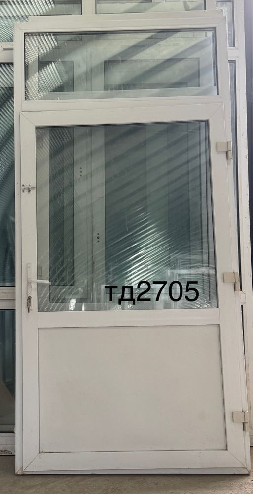 Дверь Пластиковая Б/У 249(в) х 121(ш) Входная