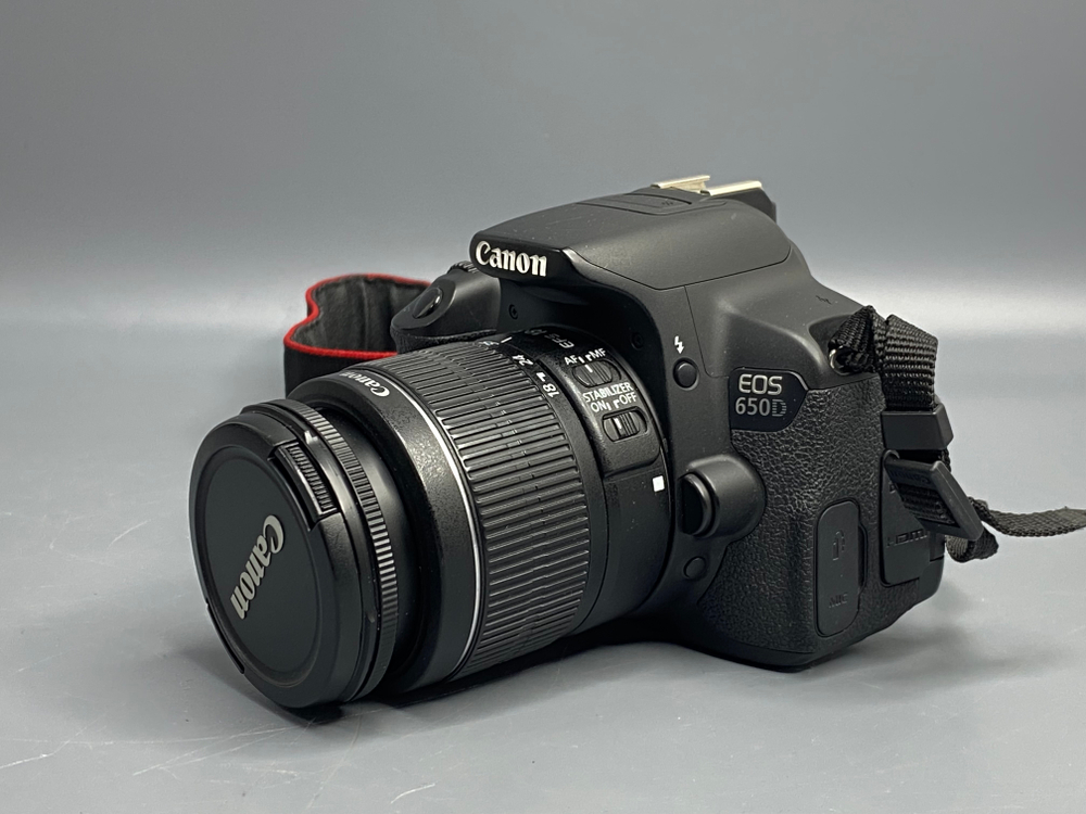 Canon EOS 650D Kit 18-55mm 3.5-5.6 IS 7.000 Кадров