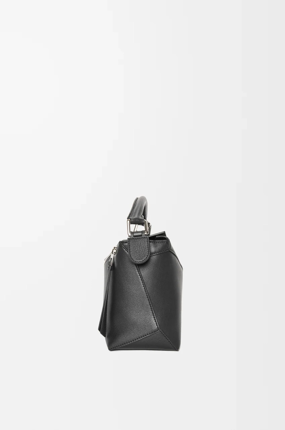 Loewe Маленькая сумка Puzzle Edge из классической телячьей кожи, черный