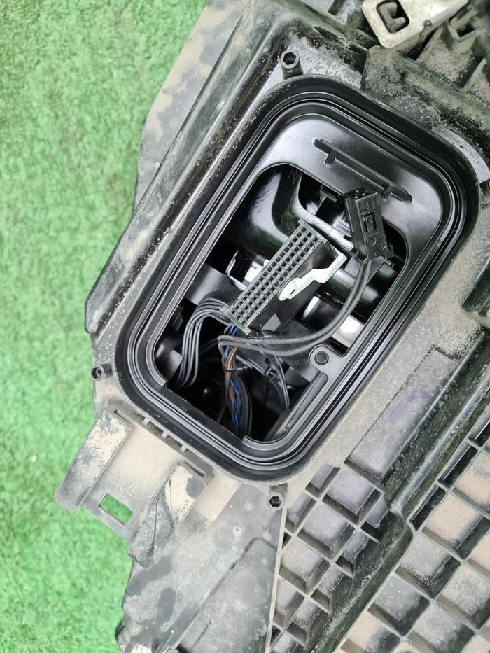 Фара левая Mercedes GLE V167 (2018-2024) LED