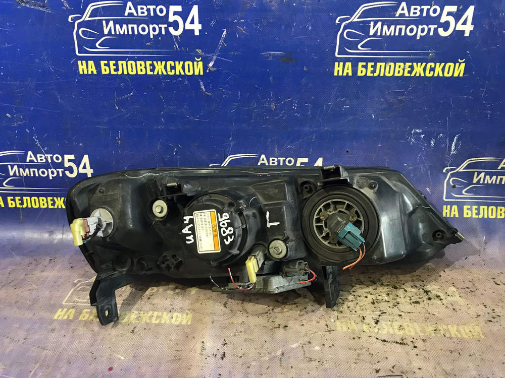 Фара передняя левая Honda SABER 2001-2003