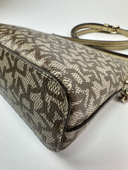 Сумка DKNY Bryant Dome Crossbody