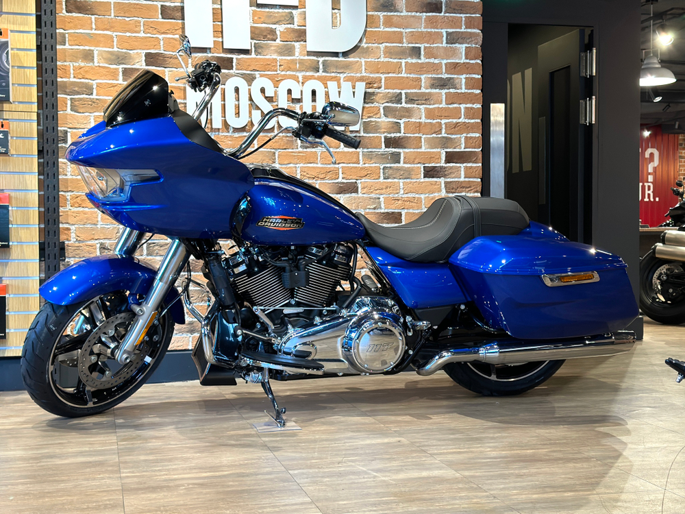 Harley-Davidson Road Glide, 2024 BLUE BURST/CHROME Trim