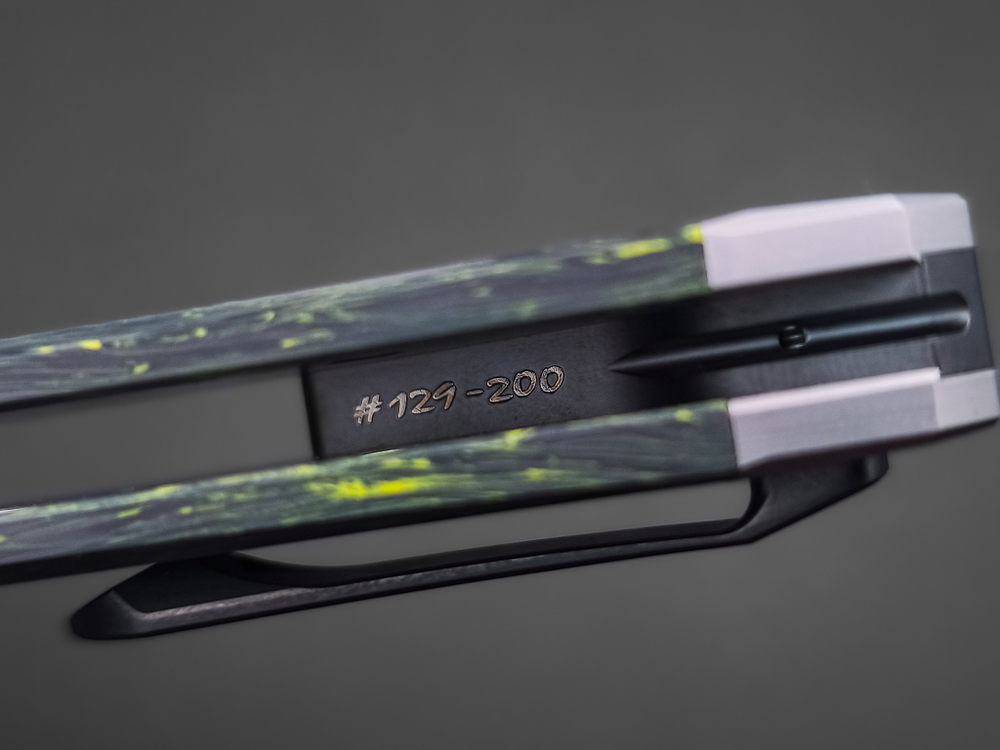 Складной нож DUKE [Tmax Satin green Carbon]