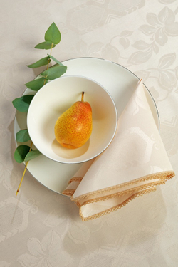 Скатерть 160x300 и 12 салфеток Confestyl Iris Beige