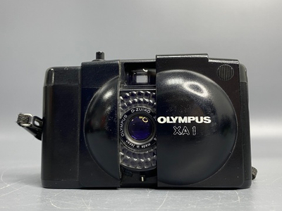 Olympus XA 1