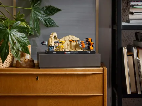 Конструктор LEGO Star Wars 75380 Диорама: гонка на подах на Мос-Эспа