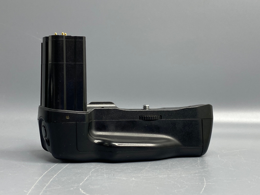 Nikon MB-10