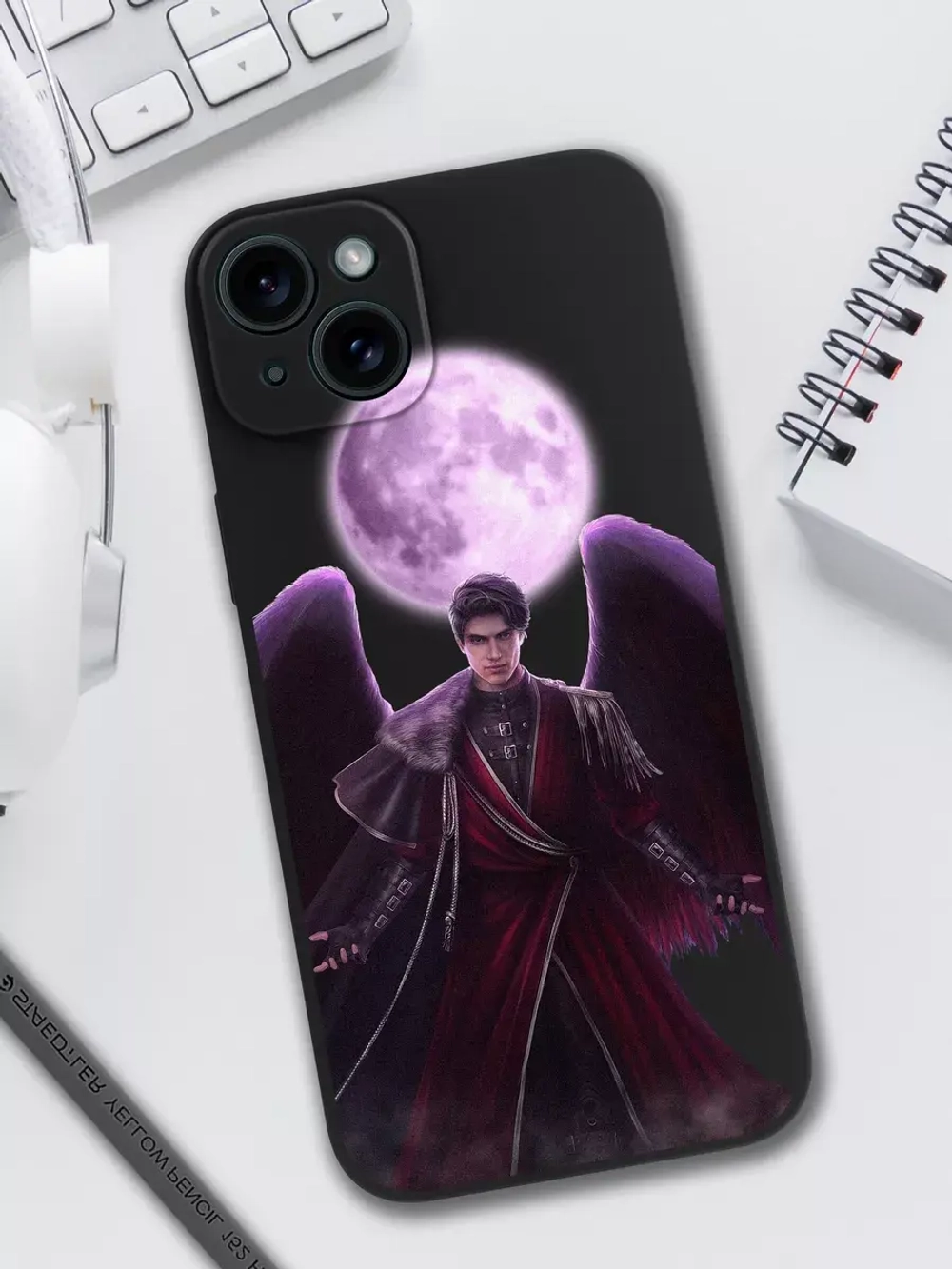 Чехол на iPhone 15 Plus с принтом