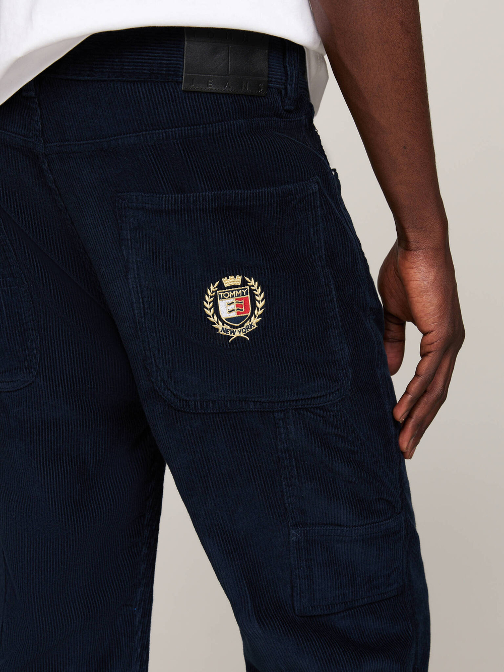 Вельветовые штаны Tommy Jeans - темно-синий(DM0DM20454)