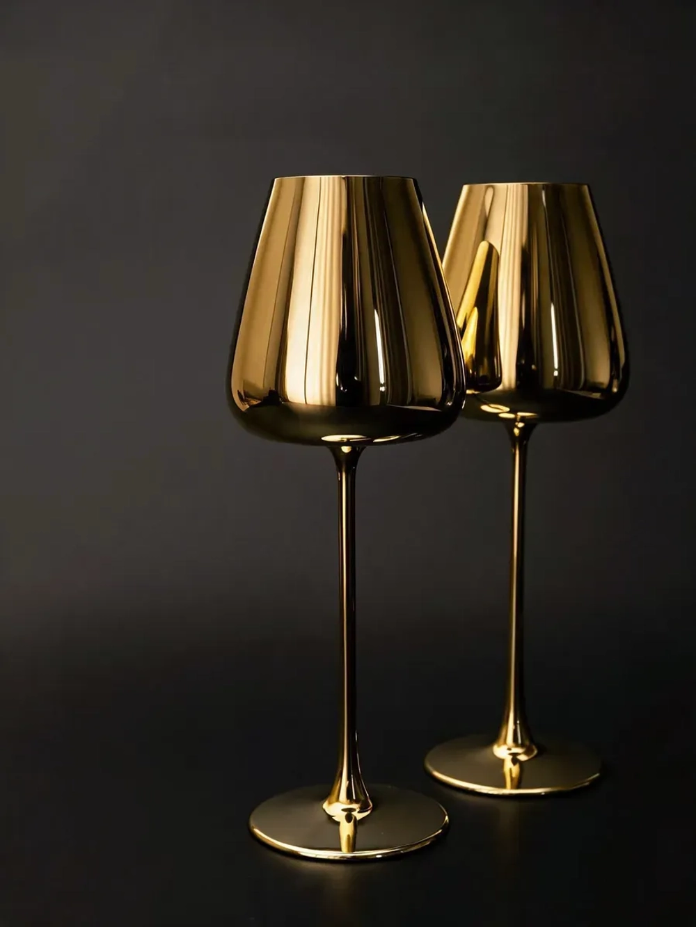 Набор золотых бокалов для вина, 2 шт., 580 мл.