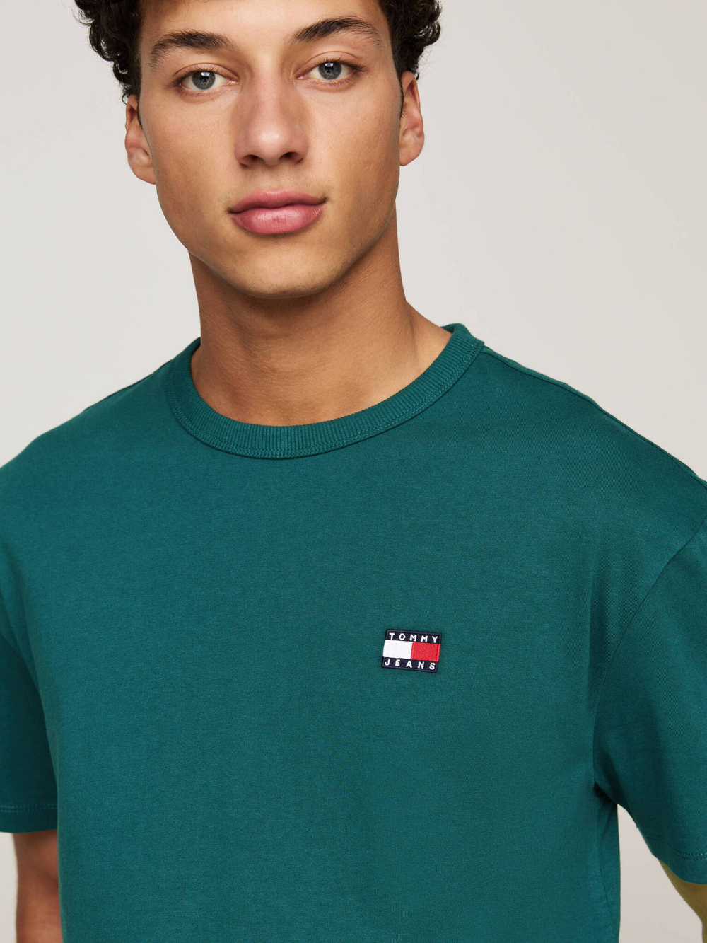 Футболка Tommy Jeans - морской(DM0DM17995)