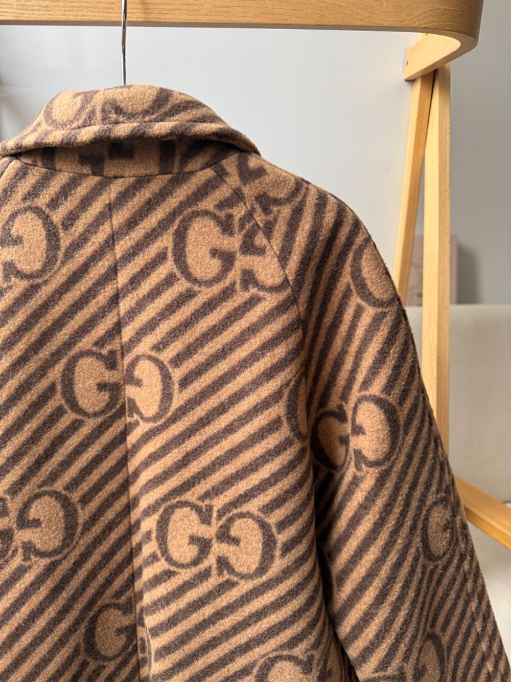 Шерстяное пальто Gucci, 128