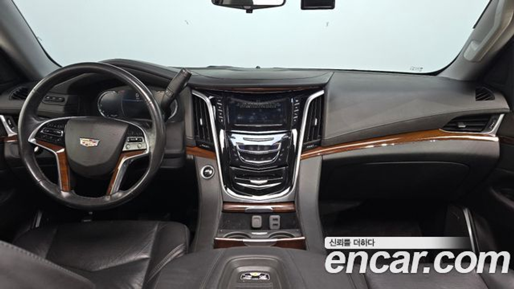 Cadillac Escalade 6.2 — 2020