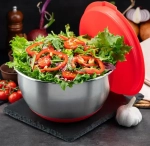 Миска Jolly Kitchen с крышкой, красная, 22 см, нержавеющая сталь 0,5 мм, объем 2,6 л