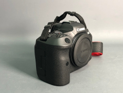 Canon EOS R5(пробег 2000 кадров)