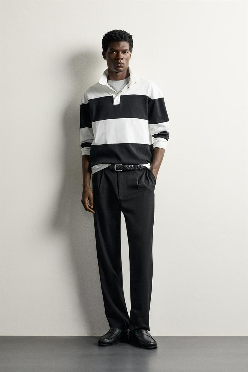 ZARA БРЮКИ RELAXED FIT СО СКЛАДКАМИ, ЧЕРНЫЙ