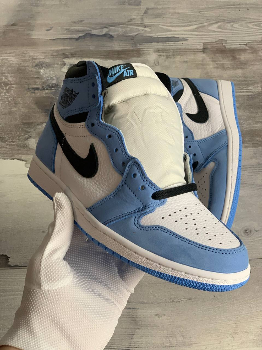 Кроссовки Air Jordan 1 Retro High OG University Blue