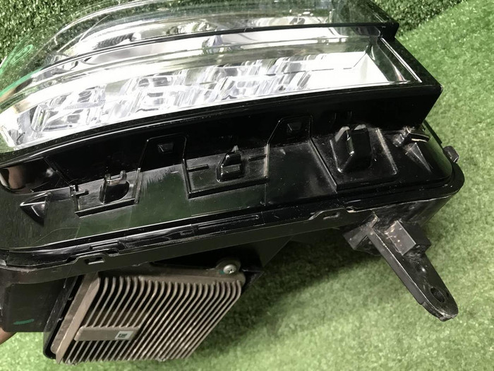 Фара правая Tank 500 (2021-н.в.) LED