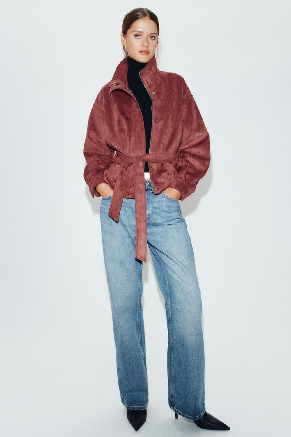 ZARA КУРТКА ИЗ ИСКУССТВЕННОЙ ЗАМШИ С РЕМНЕМ, МАРСАЛА