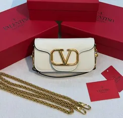 Маленькая сумка на плечо Valentino Small Locò белый