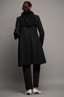 ZARA ПАЛЬТО ИЗ МЯГКОЙ ТКАНИ С ПОДПЛЕЧНИКАМИ, ЧЕРНЫЙ