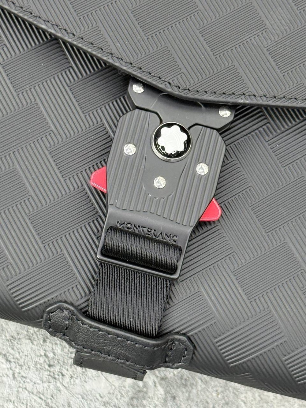Сумка через плечо Montblanc Extreme 3.0