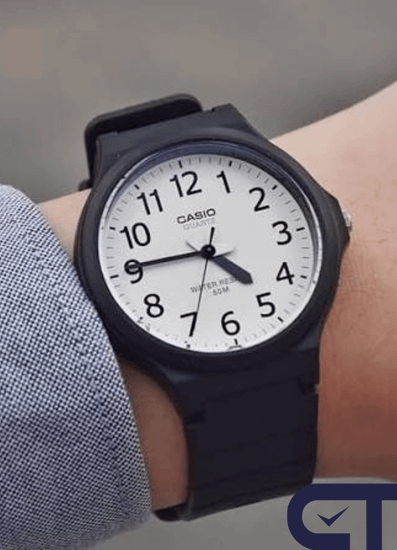 Casio MW-240-7B — мужские наручные часы