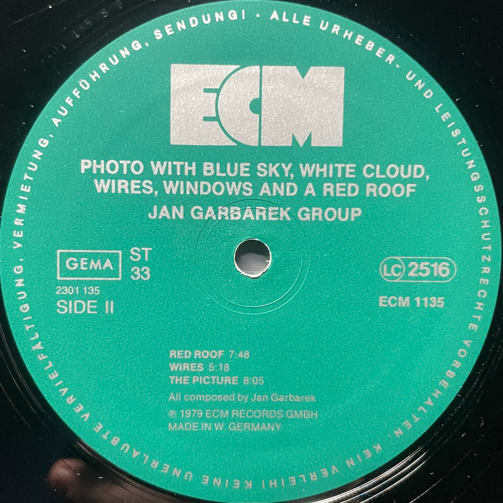 Jan Garbarek Group ‎– Photo With Blue Sky, White Cloud, Wires, Windows And A Red Roof (Германия 1979г.) ECM