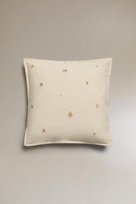 ZARA HOME ЧЕХОЛ ДЛЯ ДЕКОРАТИВНОЙ ПОДУШКИ С ВЫШИВКОЙ, СВЕТЛО-БЕЖЕВЫЙ