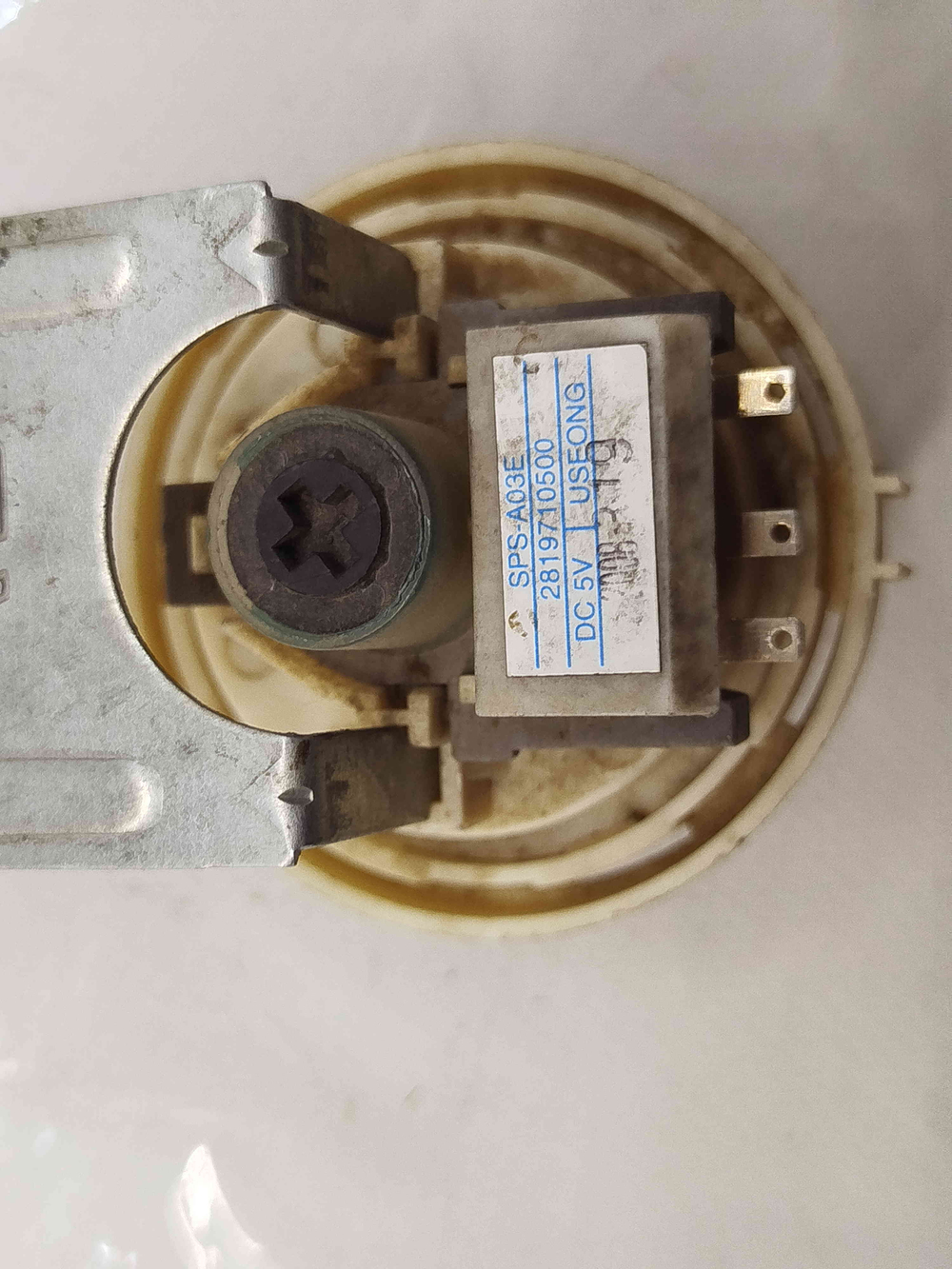 565 Датчик уровня воды (Прессостат) для стиральной машины Beko SPS-AO3E б/у