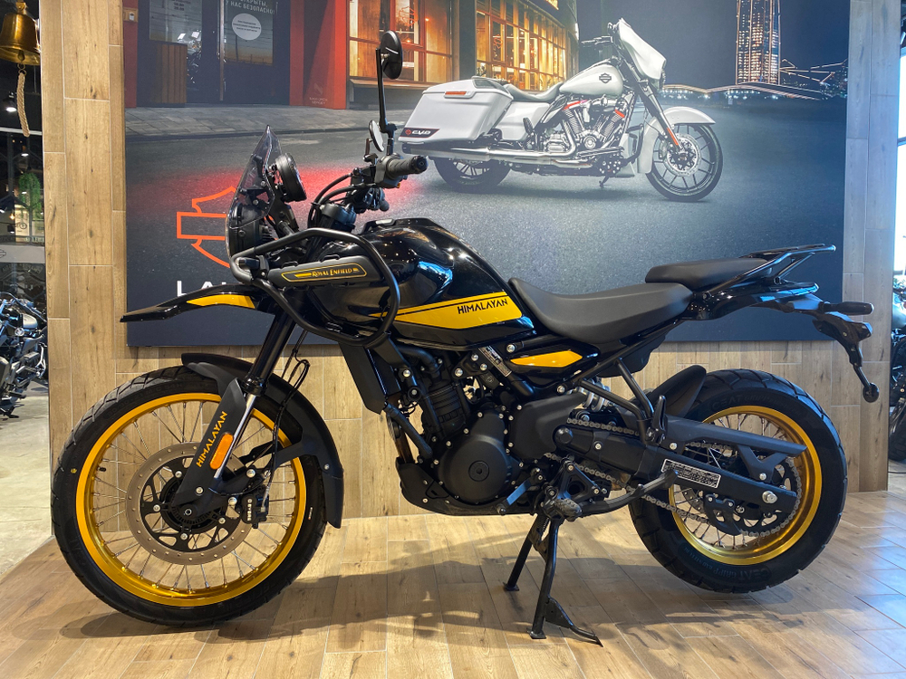 Royal Enfield Himalayan 450 Hanle Black (Premium / бескамерные шины) 2025