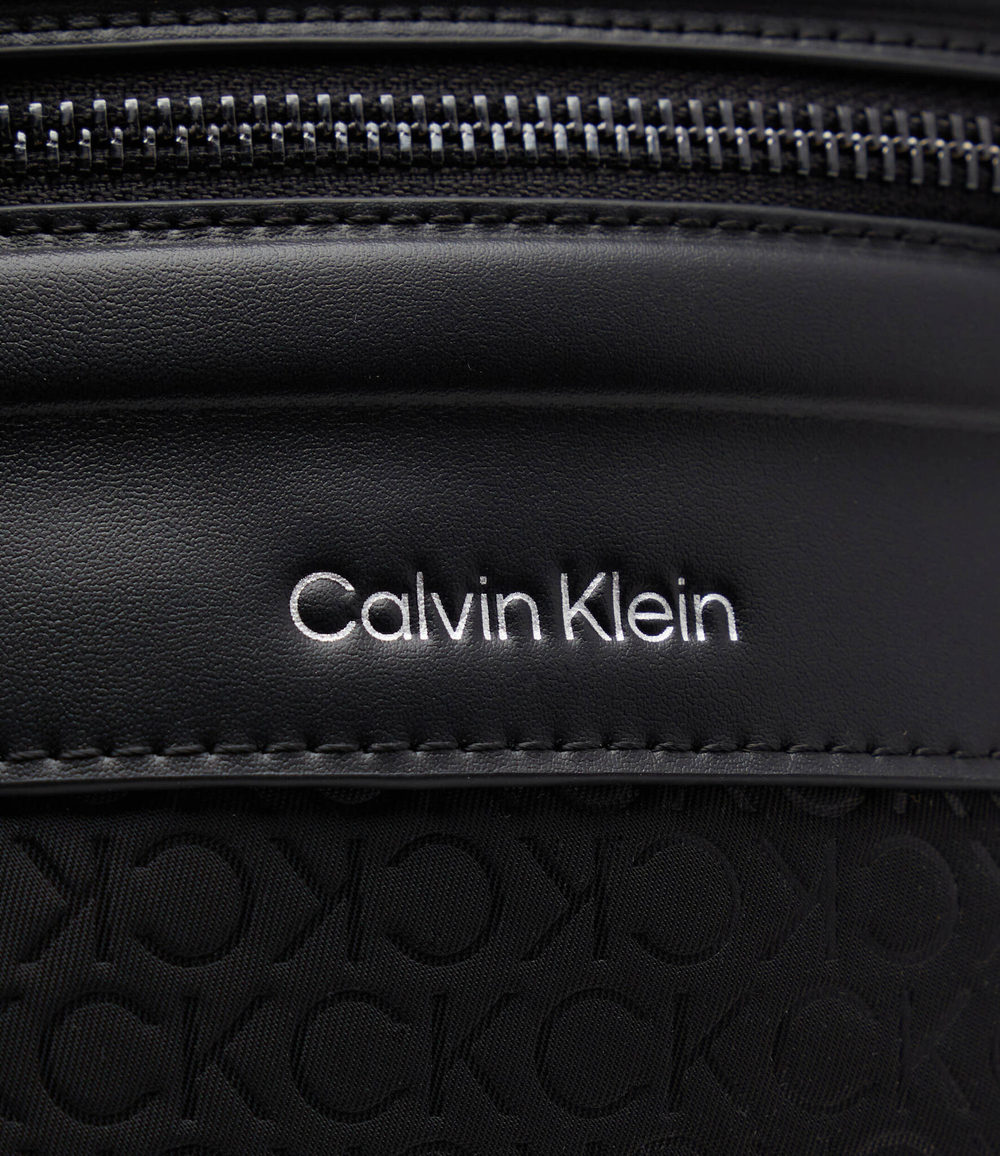 Сумка кросс-боди ELEVATED Calvin Klein - черный(K50K510823)