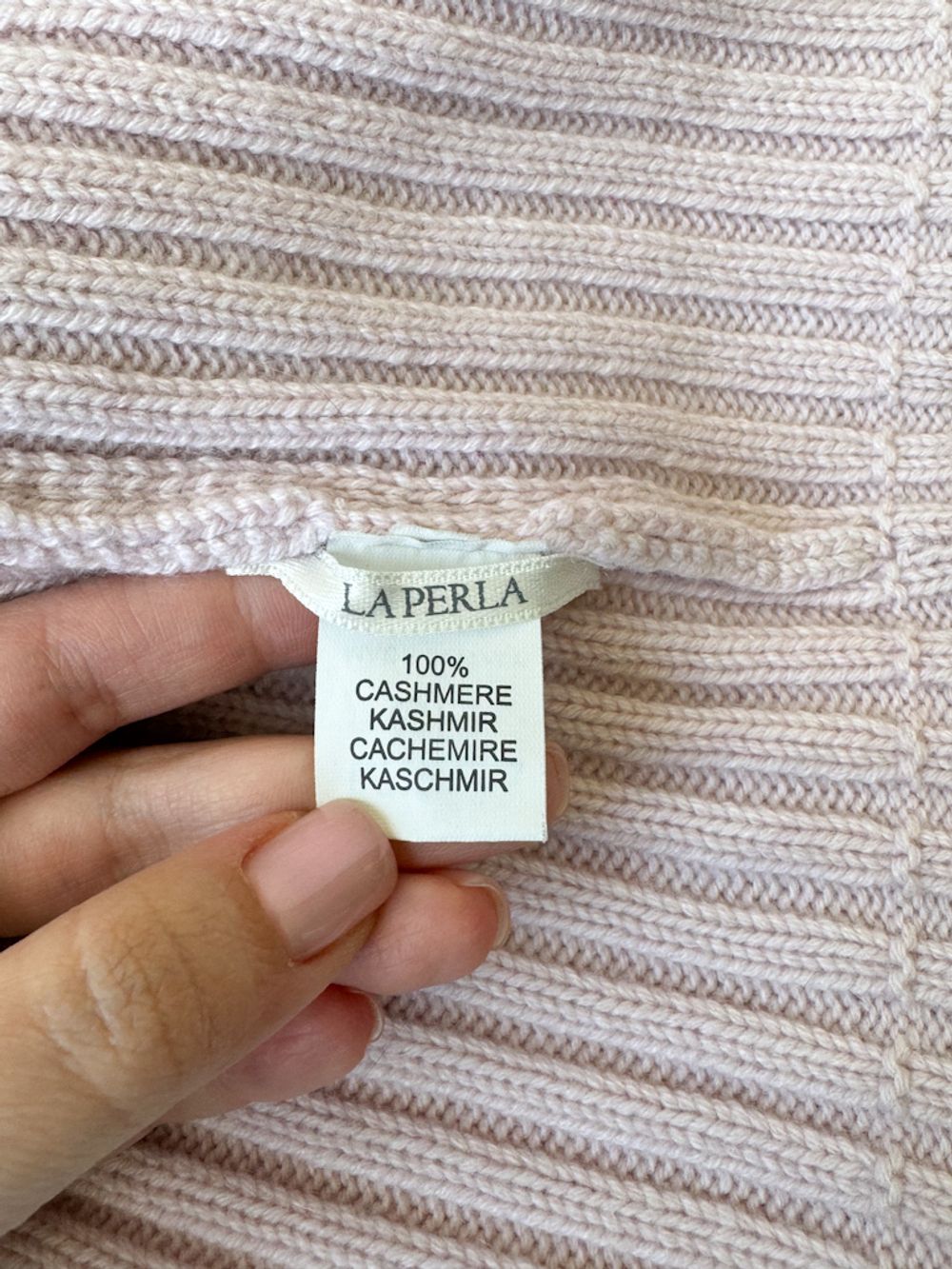 Кашемировая шапка La Perla на 10 лет