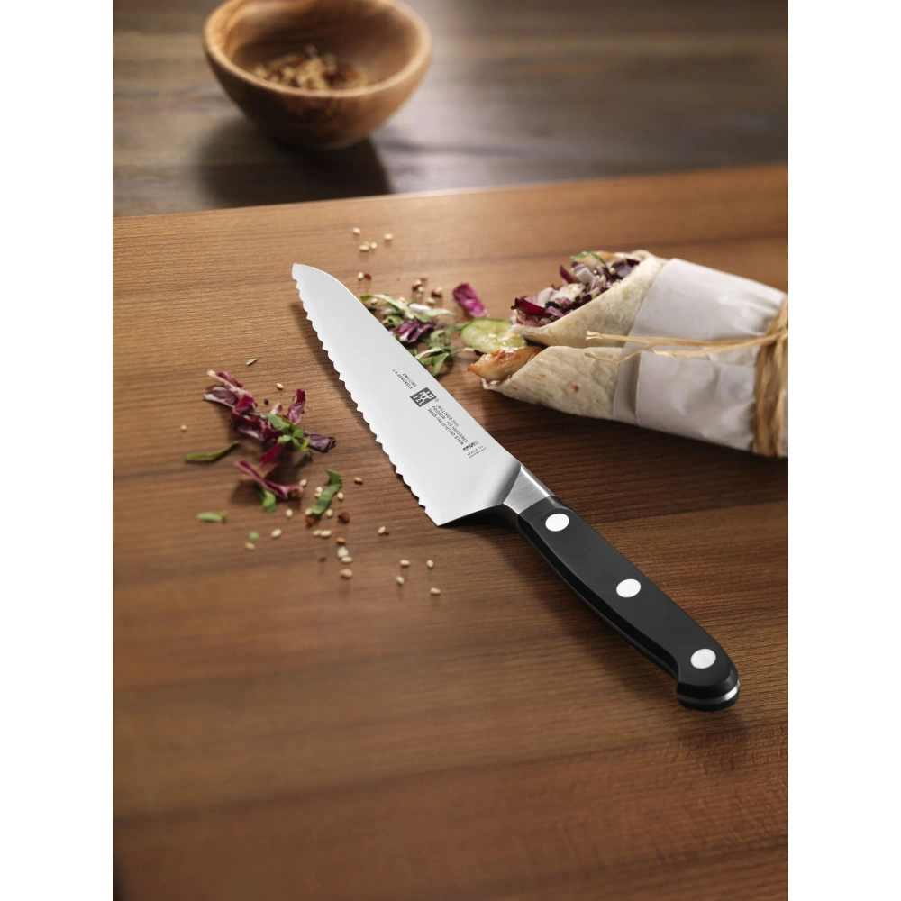 Zwilling Поварской нож Pro 14 см с зубцами компактный EAN 4009839346705