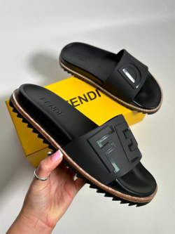 Шлепанцы Fendi