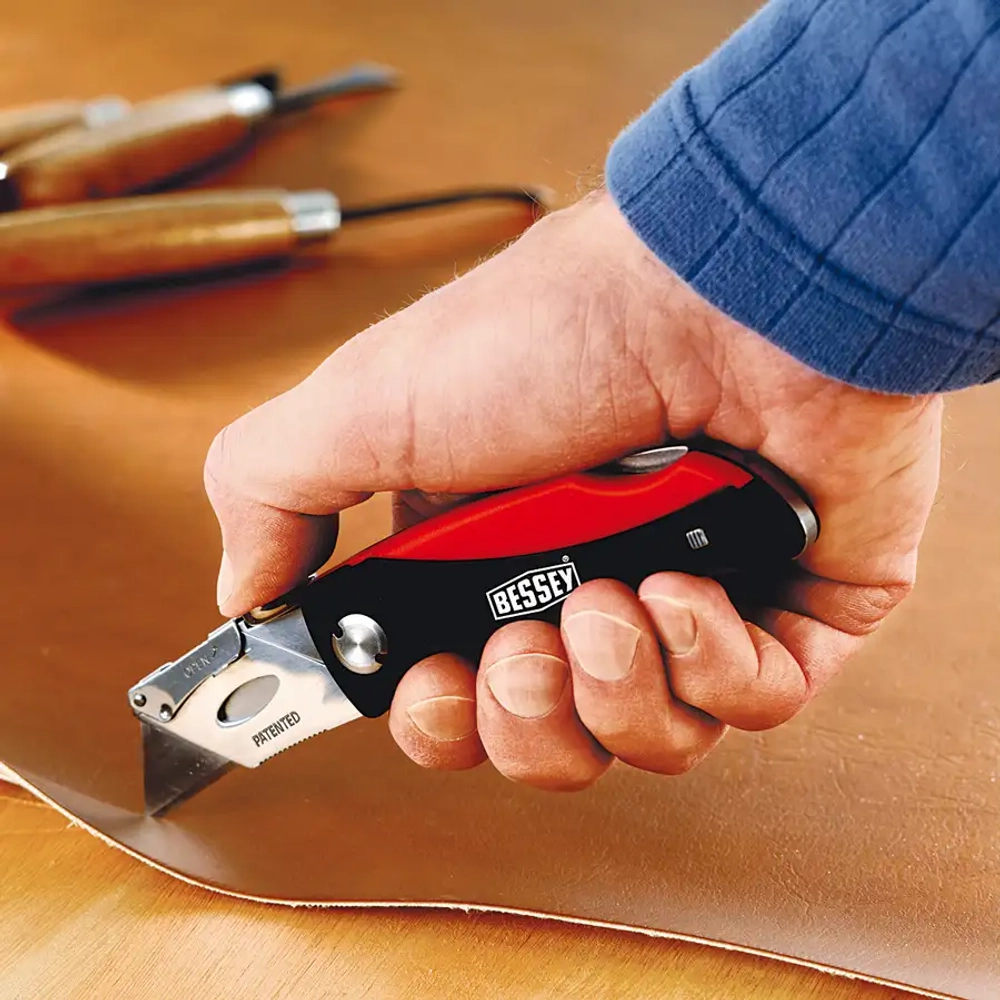 Нож складной BESSEY DBKPH-EU