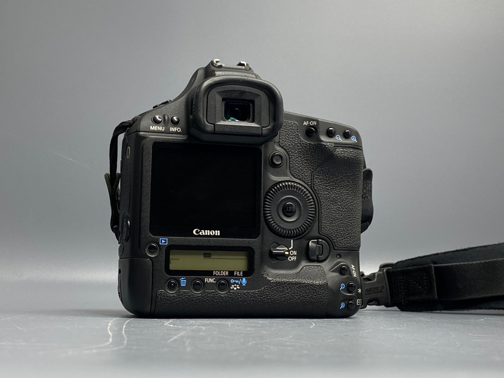 Canon EOS 1D Mark III 1550 Кадров